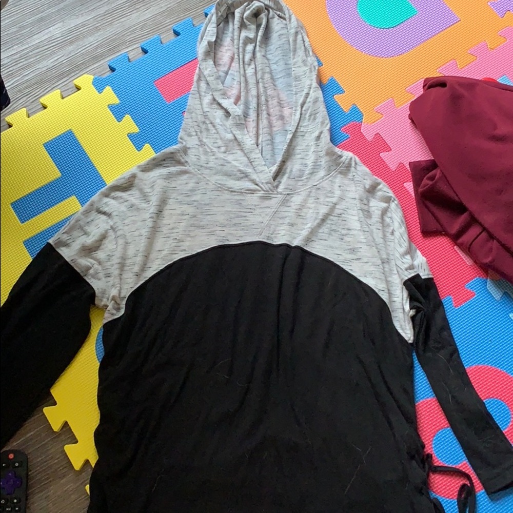 woman’s top with hood